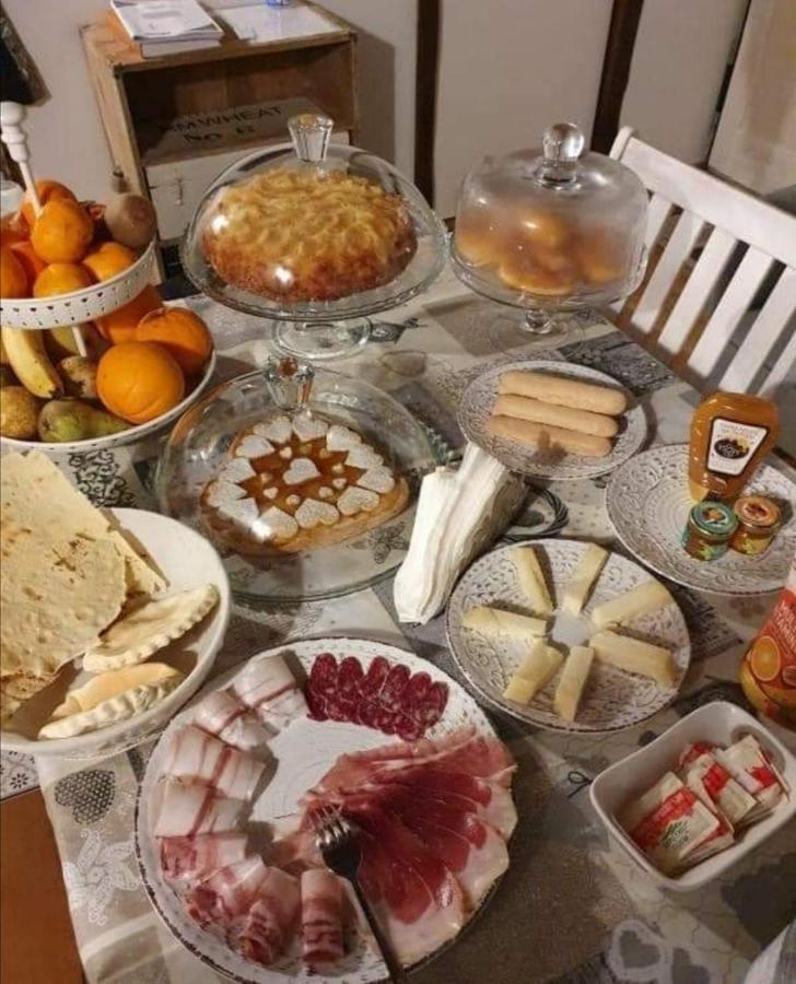 B&B E Home Restaurant S'Ispera Monolocale Uso Esclusivo Fonni Eksteriør billede