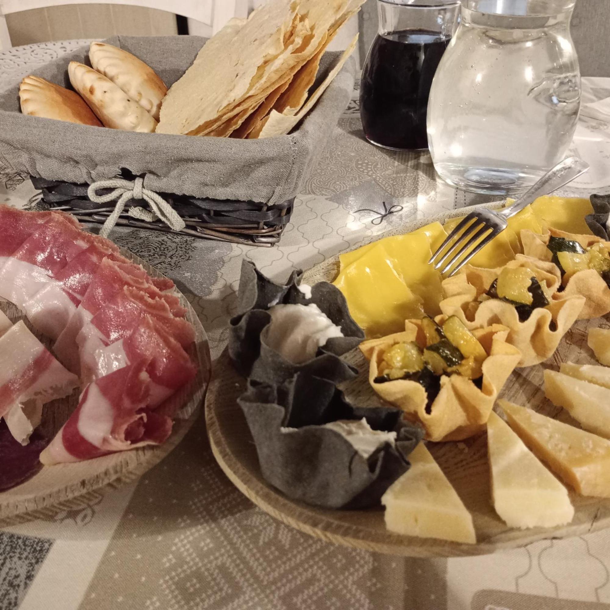 B&B E Home Restaurant S'Ispera Monolocale Uso Esclusivo Fonni Eksteriør billede